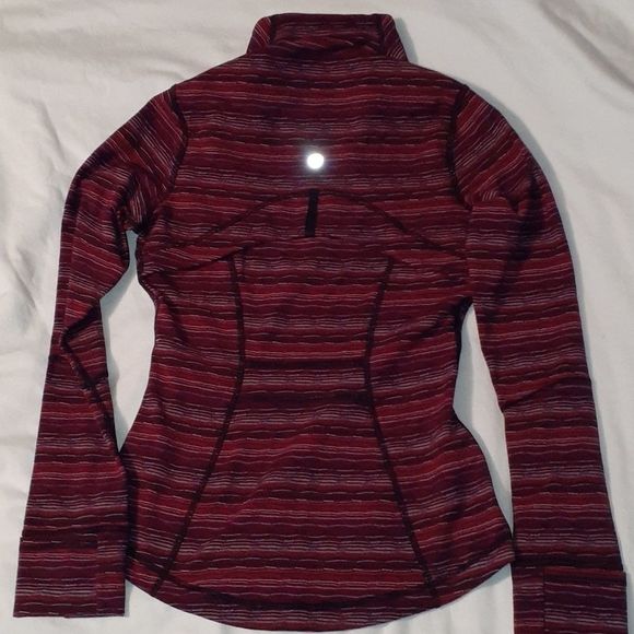 Lululemon Define Jacket
Space Dye‎ Regal Plum 4 - Picture 9 of 13